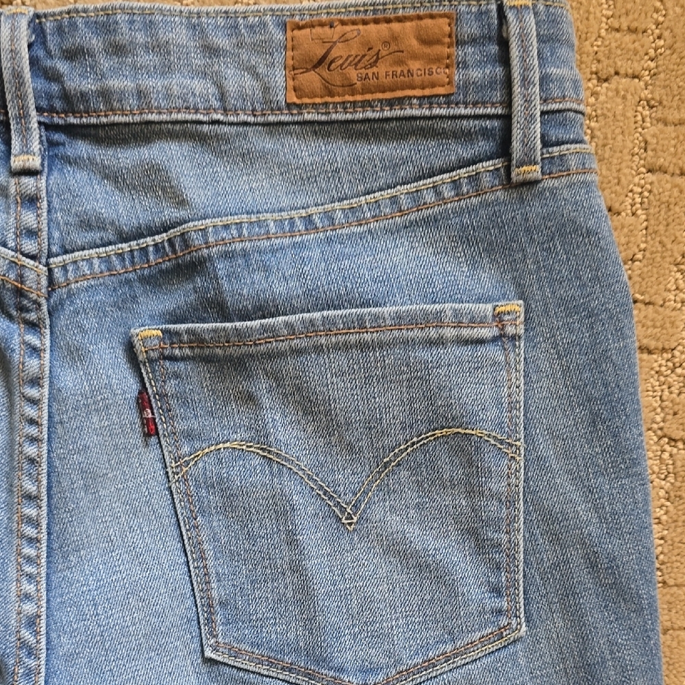 Levi's Demi Curve Bootcut Classic Jeans - Picture 8 of 9